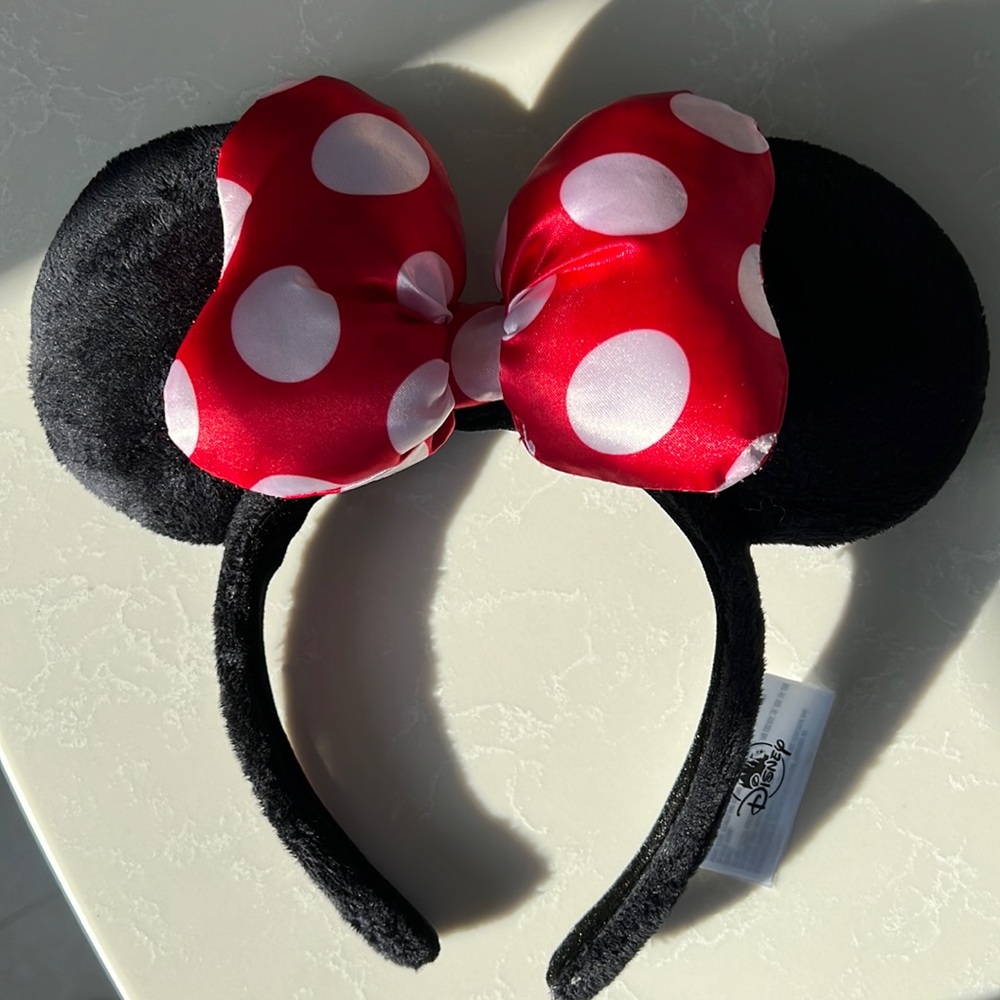 Minnie Mouse ears straight from Disney!